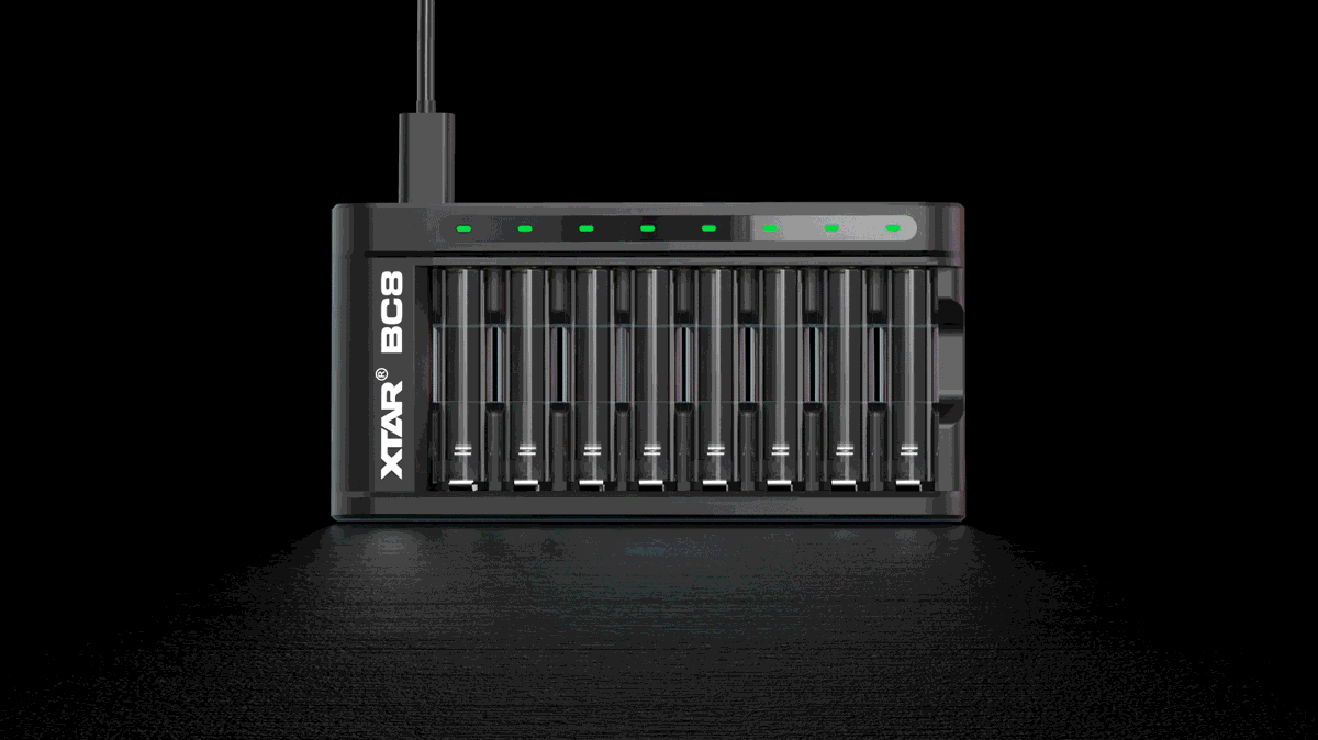 Xtar BC8 - For 8 stk. 1,2V og 1,5V AA og AAA batterier